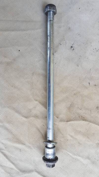 Perno Ruota Anteriore Suzuki