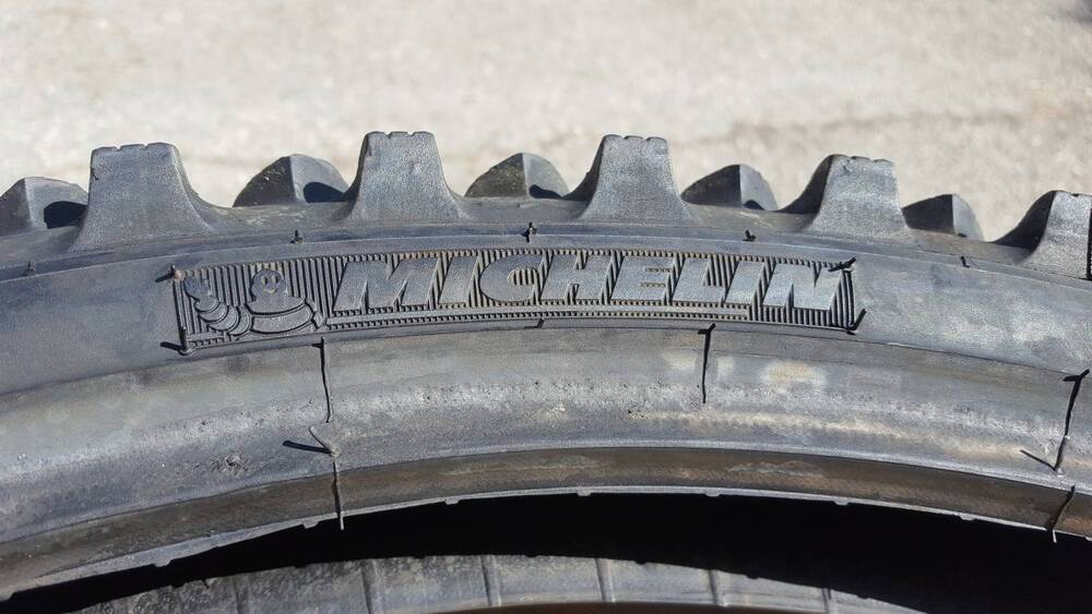 Gomma 90/90/21 Enduro Michelin (3)