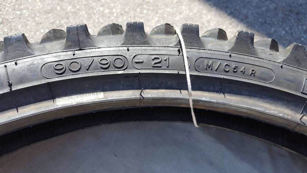 Gomma 90/90/21 Enduro Michelin (4)