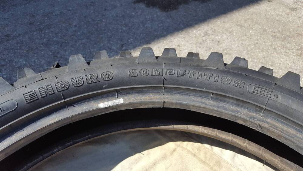 Gomma 140/80/18 Enduro Michelin (3)