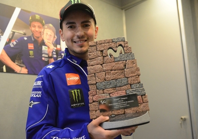 MotoGP 2015. Il trofeo del GP Movistar di Aragón? E' firmato Lorenzo 