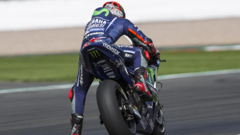 MotoGP. Vinales segna il miglior tempo nelle FP1 a Silverstone