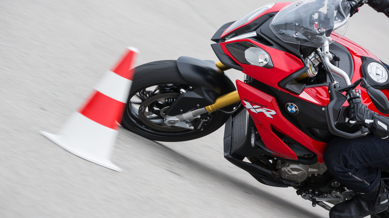 BMW: il Cornering ABS diventa optional retrofit
