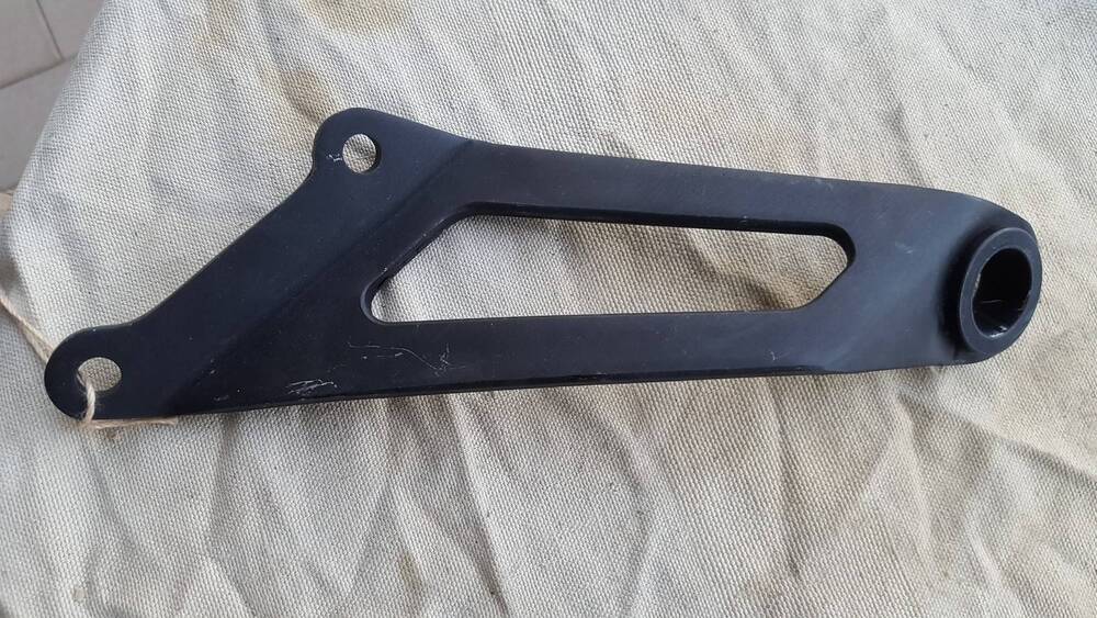 Supporto Marmitta Sx Ducati (2)
