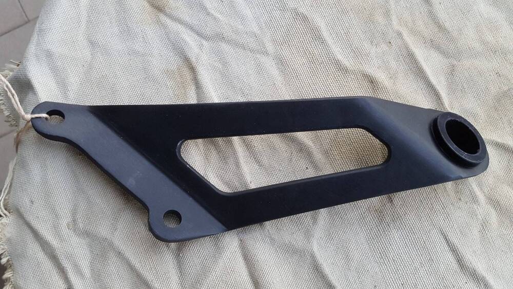 Supporto Marmitta Dx Ducati (2)