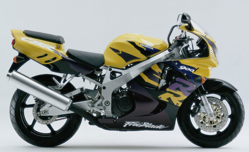 Honda CBR900RR Fireblade, la maxi sportiva pi&ugrave; venduta nel 1997 e negli anni immediatamente precedenti