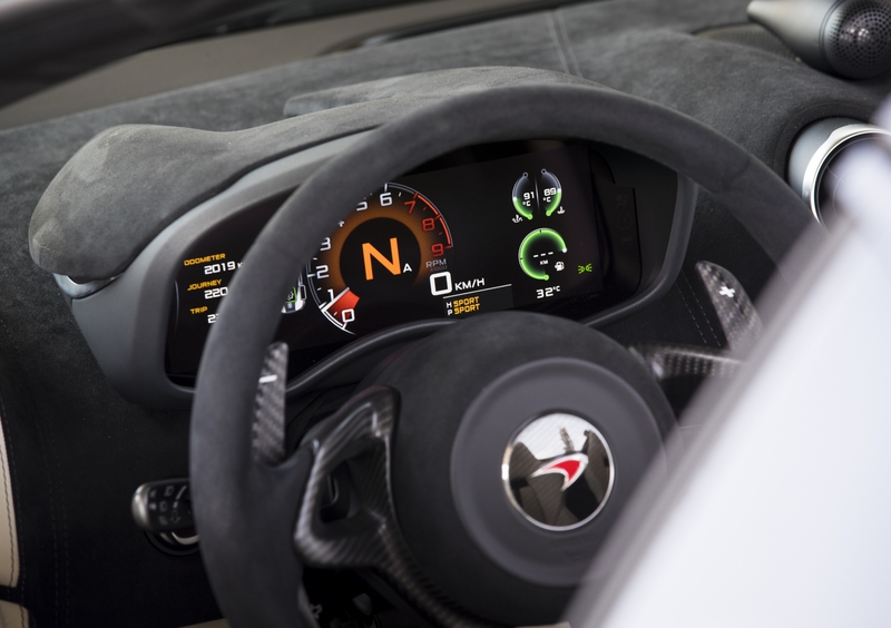 McLaren 570S Cabrio (2017-22) (17)