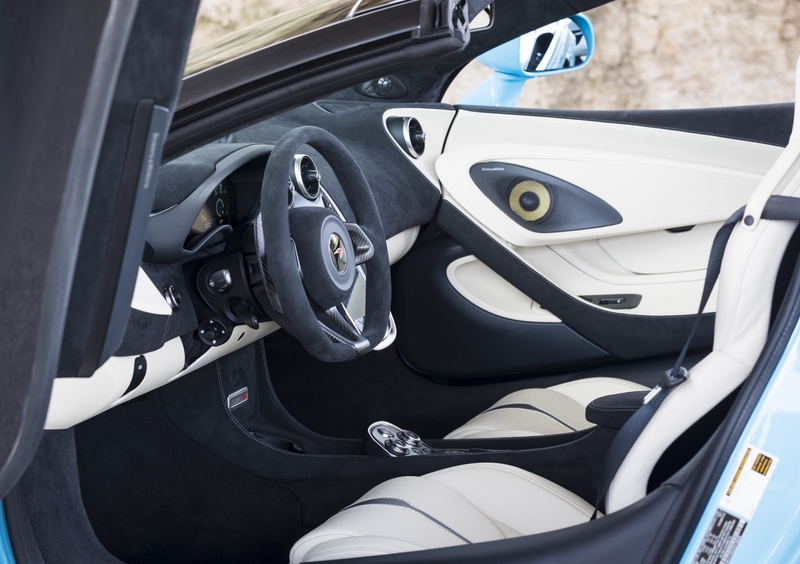 McLaren 570S Cabrio (2017-22) (14)
