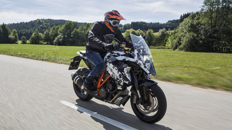 KTM 1290 Super Duke GT 2016: prova esclusiva