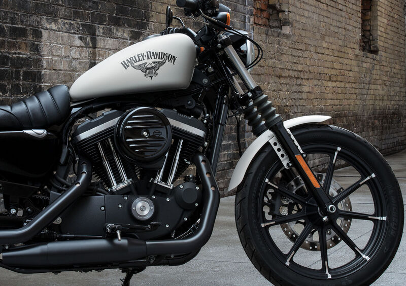 Harley-Davidson Sportster 883 Iron (2017 - 20) - XL 883N (20)