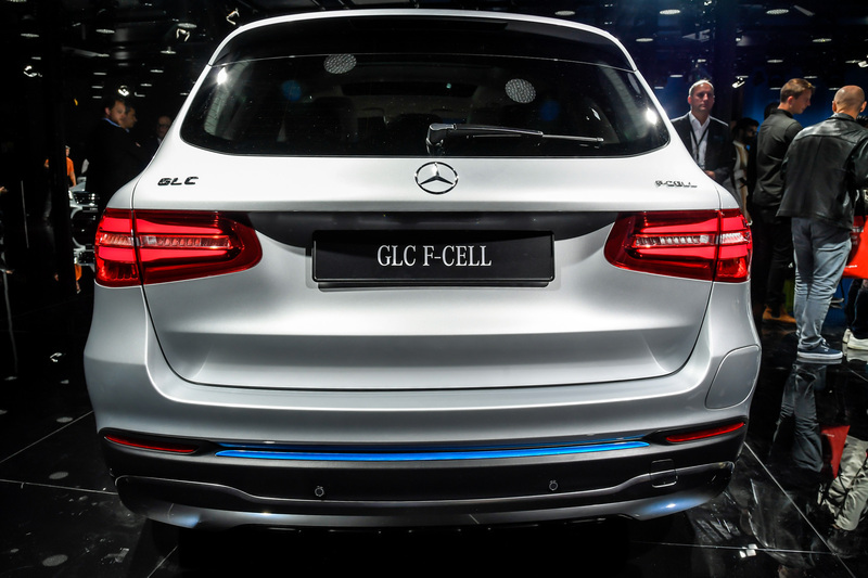 Mercedes GLC F-Cell, boccata di idrogeno a Francoforte 