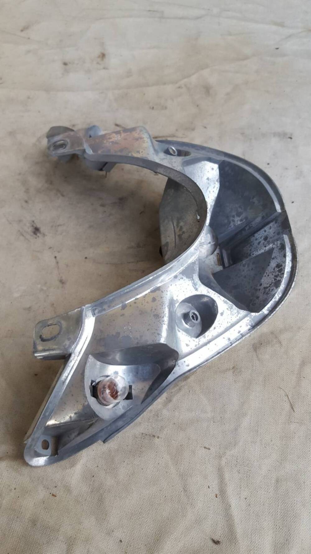 Fanale Post Leonardo 150 Aprilia (2)