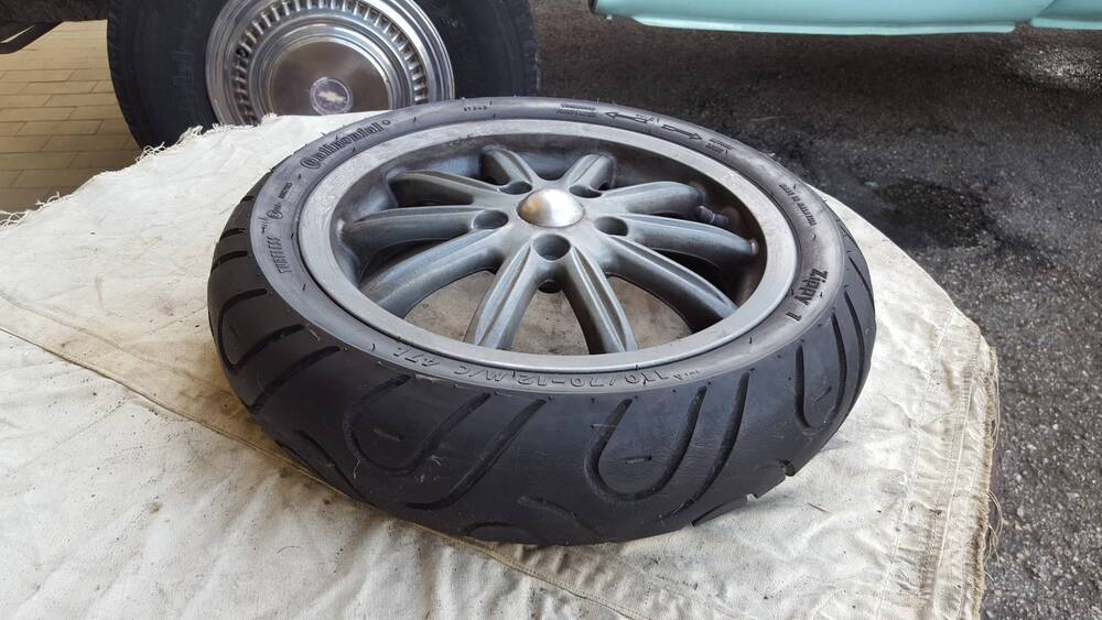 Ruota Ant Dx Piaggio (2)