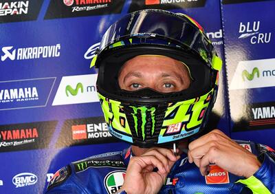 MotoGP. Rubate le lastre alla gamba di Valentino Rossi
