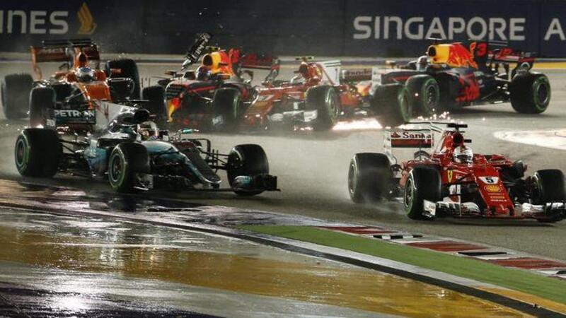 F1, GP Singapore 2017: incidente Ferrari-Verstappen, nessuna penalit&agrave;