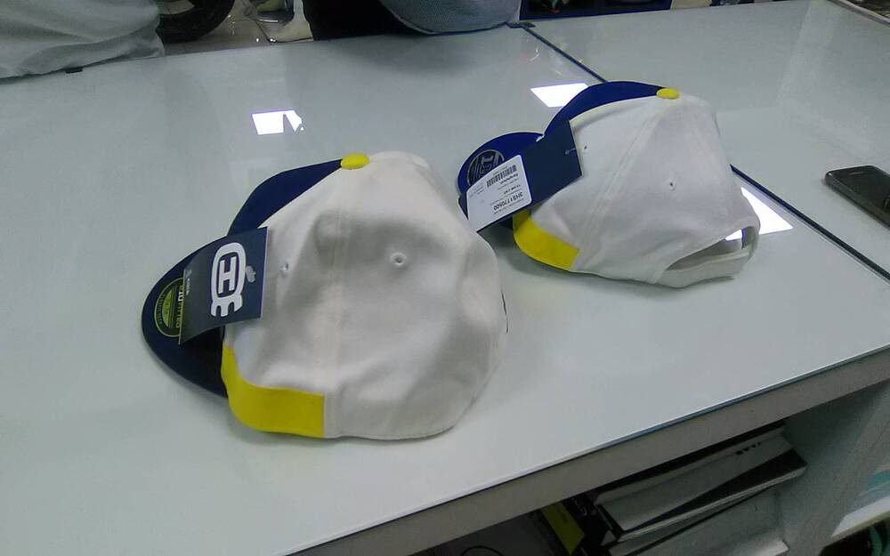CAPPELLO HUSQVARNA (2)