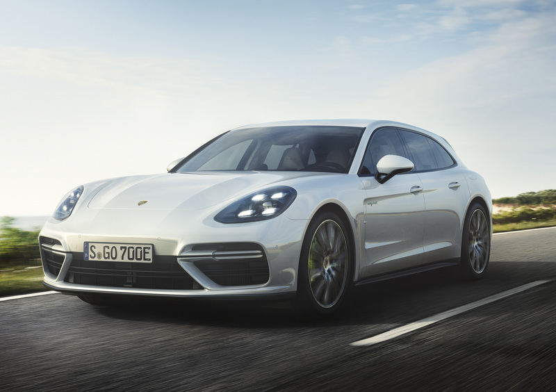 Porsche Panamera Turbo S E-Hybrid Sport Turismo, wagon da 680 CV