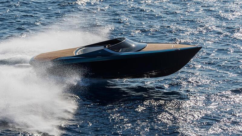 Aston Martin AM37, yacht da 1000 CV