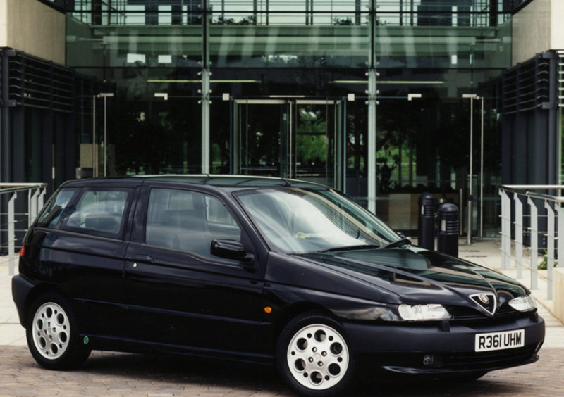 Alfa Romeo 145 (1994-01) (5)