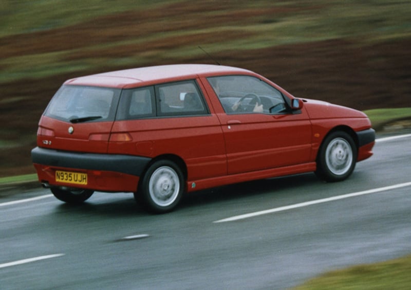 Alfa Romeo 145 (1994-01) (2)