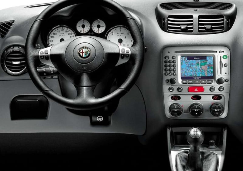 Alfa Romeo 147 (2004-11) (5)