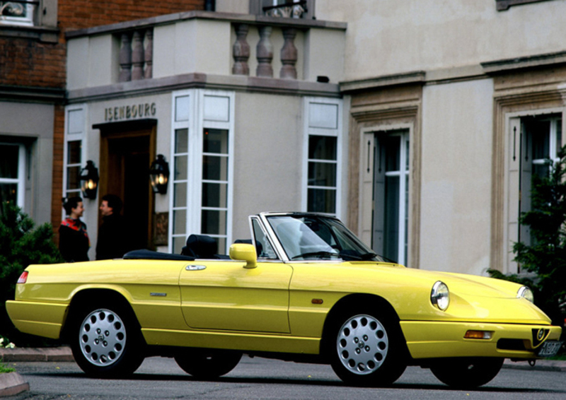 Alfa Romeo Spider (1971-95)