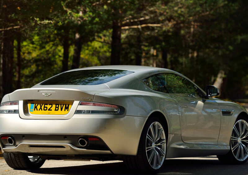 Aston Martin DB9 2ª serie (2013-17) (4)