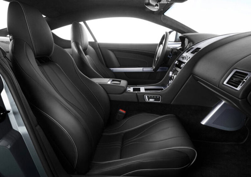 Aston Martin DB9 2ª serie (2013-17) (8)