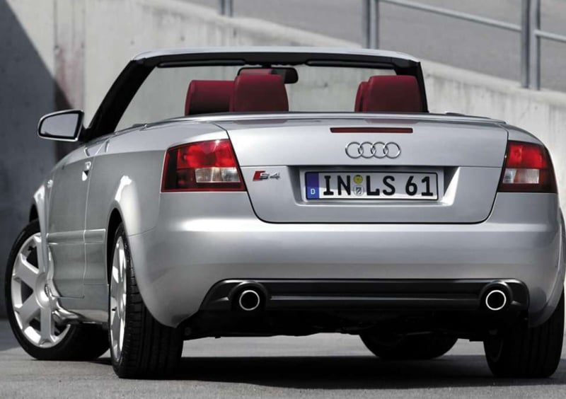 Audi S4 Cabrio (2004-06) (2)