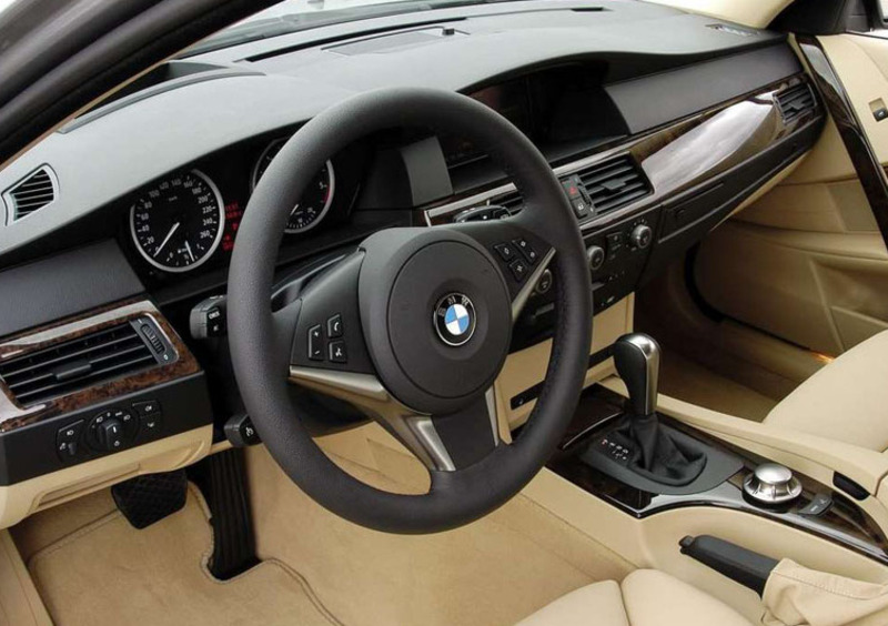 BMW Serie 5 Touring (2004-10) (4)