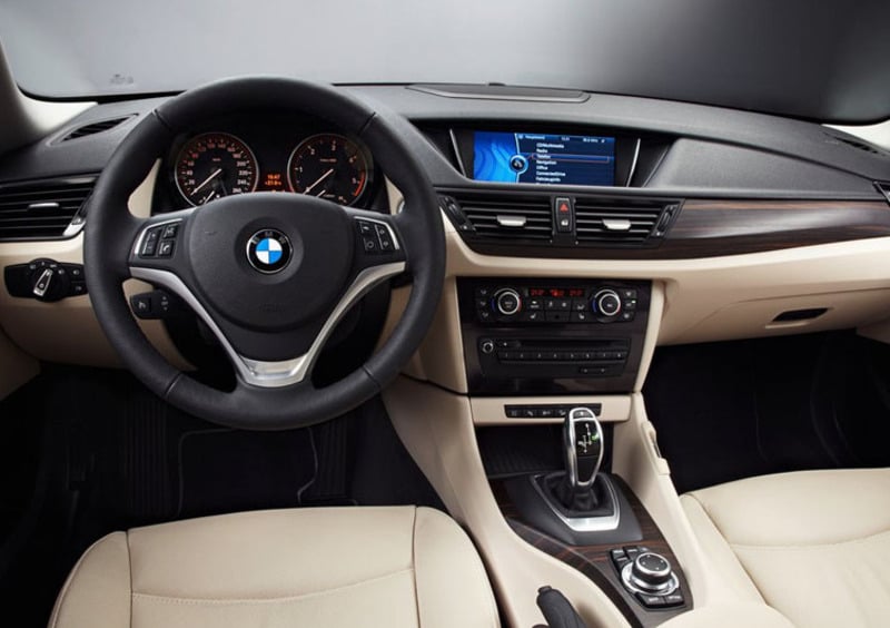 BMW X1 (2009-15) (4)