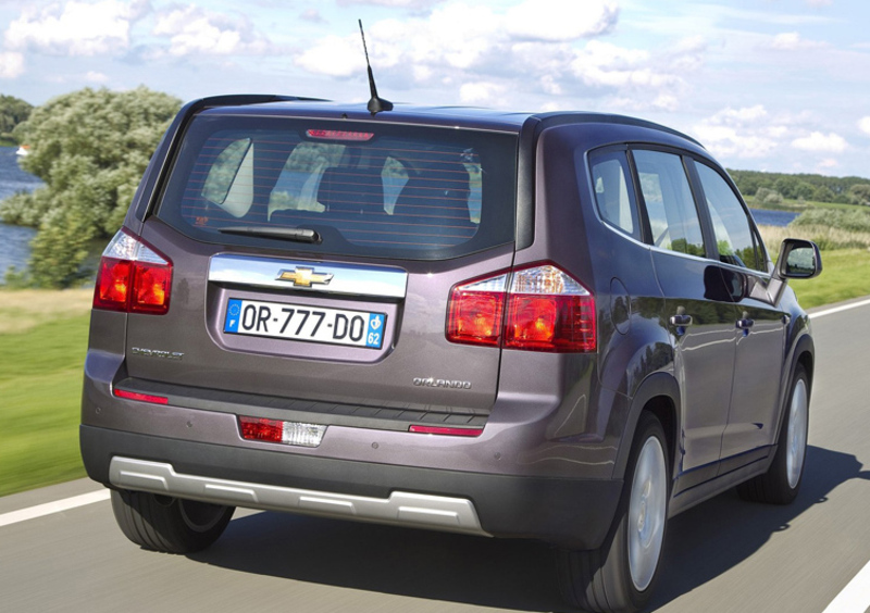 Chevrolet Orlando (2010-15) (2)