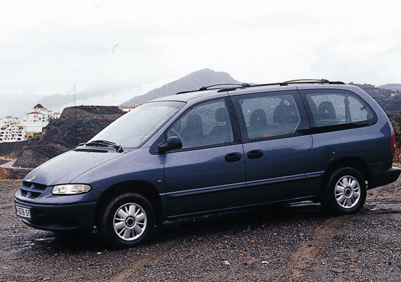 Chrysler Grand Voyager (1995-01) (2)