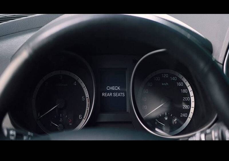 Hyundai sviluppa dei sensori per evitare di scordarsi i bambini in macchina