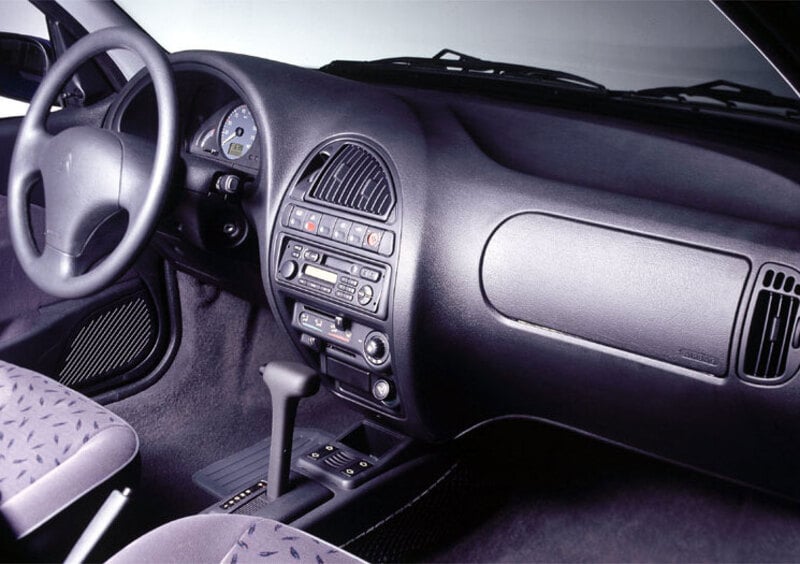 Citroen Saxo (1996-04) (6)