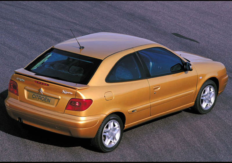 Citroen Xsara Coupé (1998-04) (2)