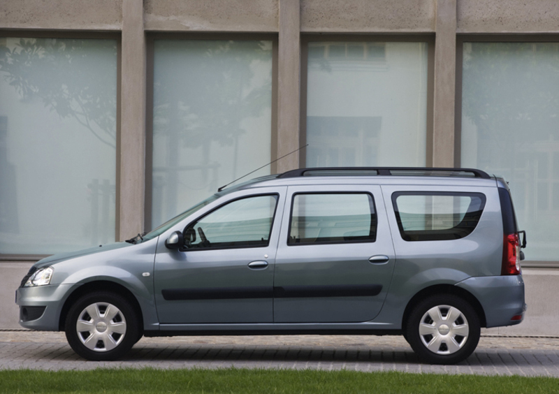 Dacia Logan (2008-12) (5)