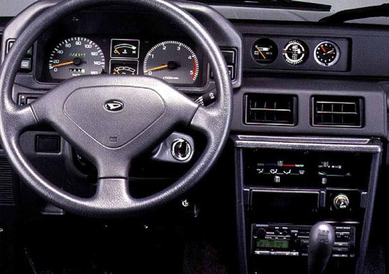 Daihatsu Rocky (1984-91) (2)