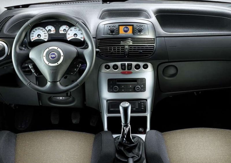 Fiat Punto (2003-11) (24)