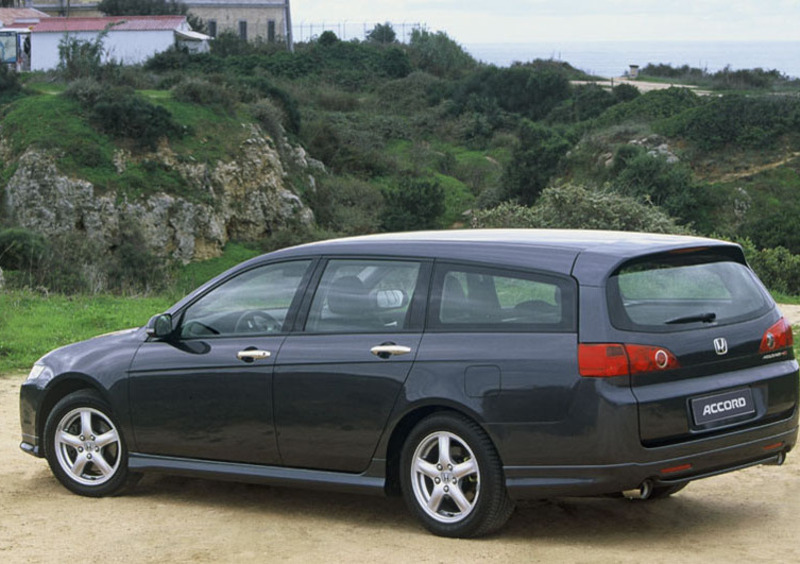 Honda Accord Station Wagon (2003-08) (8)