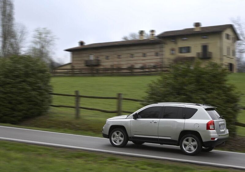 Jeep Compass (2006-15) (12)