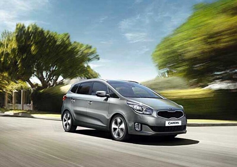 Kia Carens (2013-19) (8)