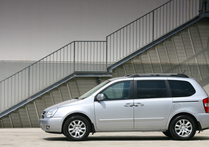 Kia Carnival (2006-10) (2)