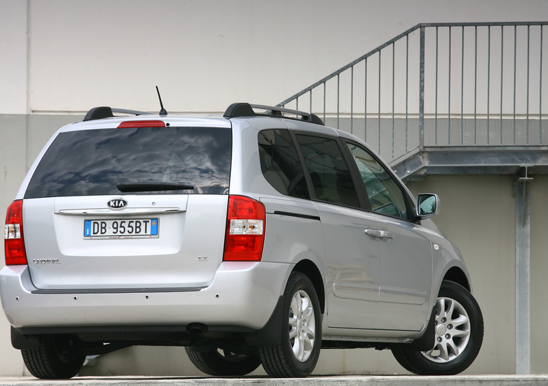 Kia Carnival (2006-10) (3)