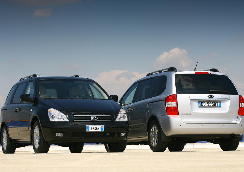 Kia Carnival (2006-10) (9)