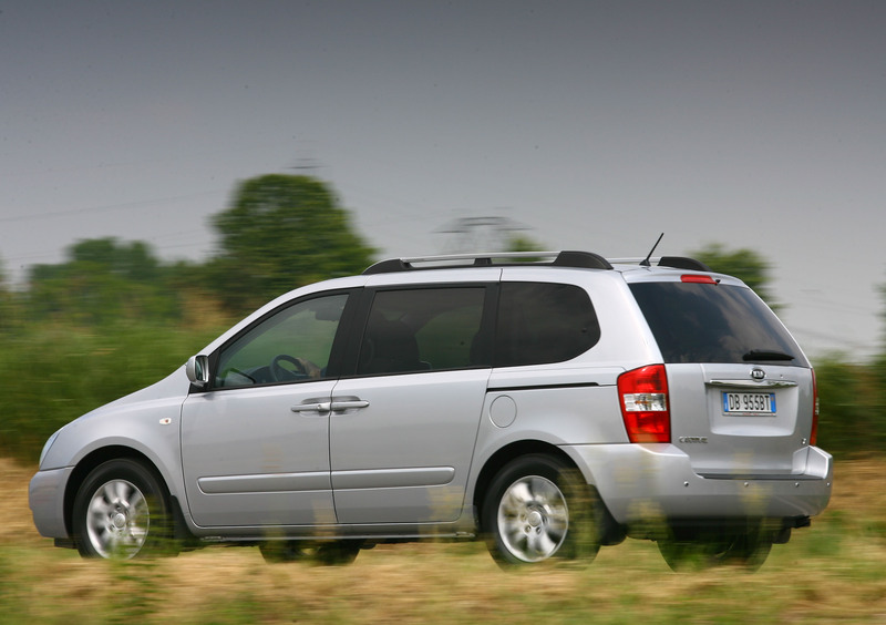 Kia Carnival (2006-10) (20)