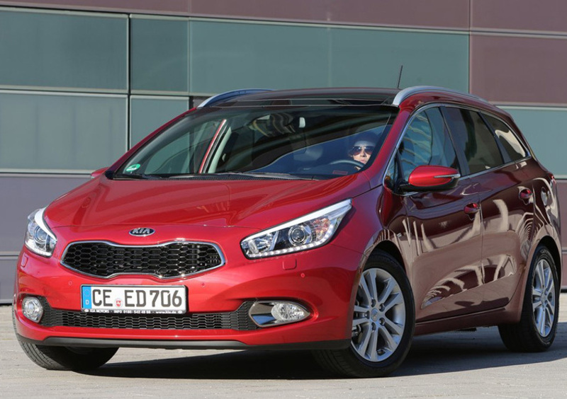 Kia Cee'd Sport Wagon (2012-18) (2)