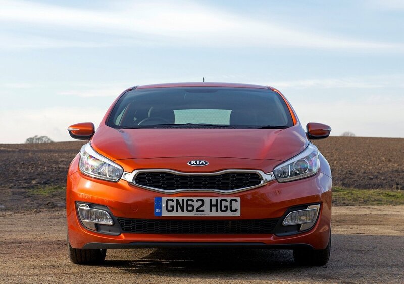 Kia Pro Cee'd (2013-14) (26)