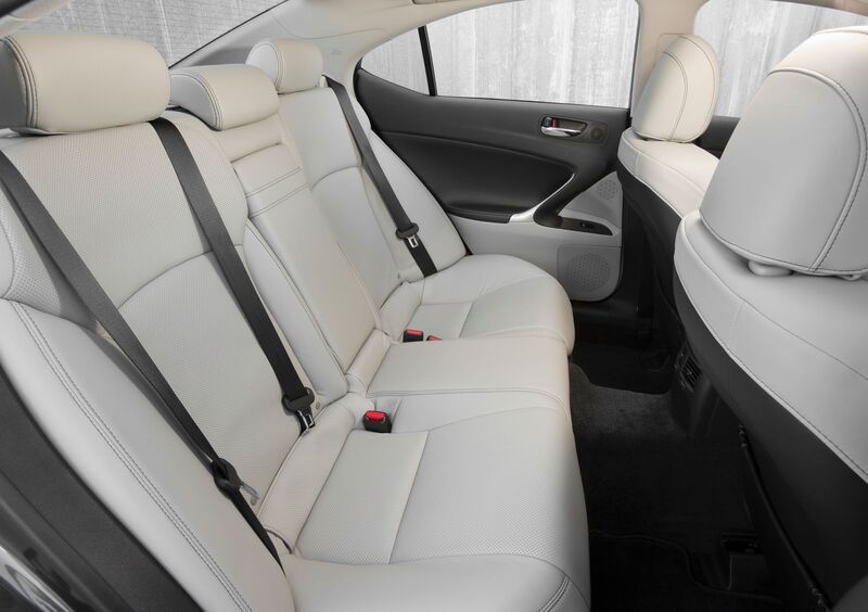 Lexus IS (2005-12) (13)