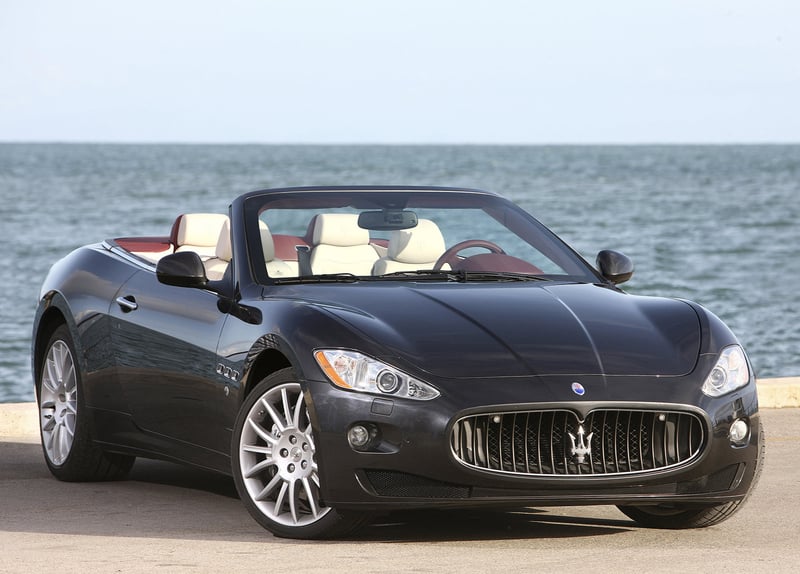 Maserati Grancabrio 4.7 V8 MC 